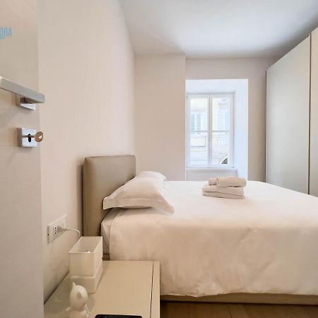 Cavana 2 Tirabora Short Rent Triest Exterior foto